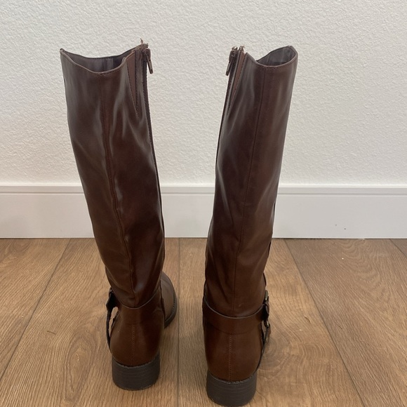 Brown boots - Picture 4 of 13